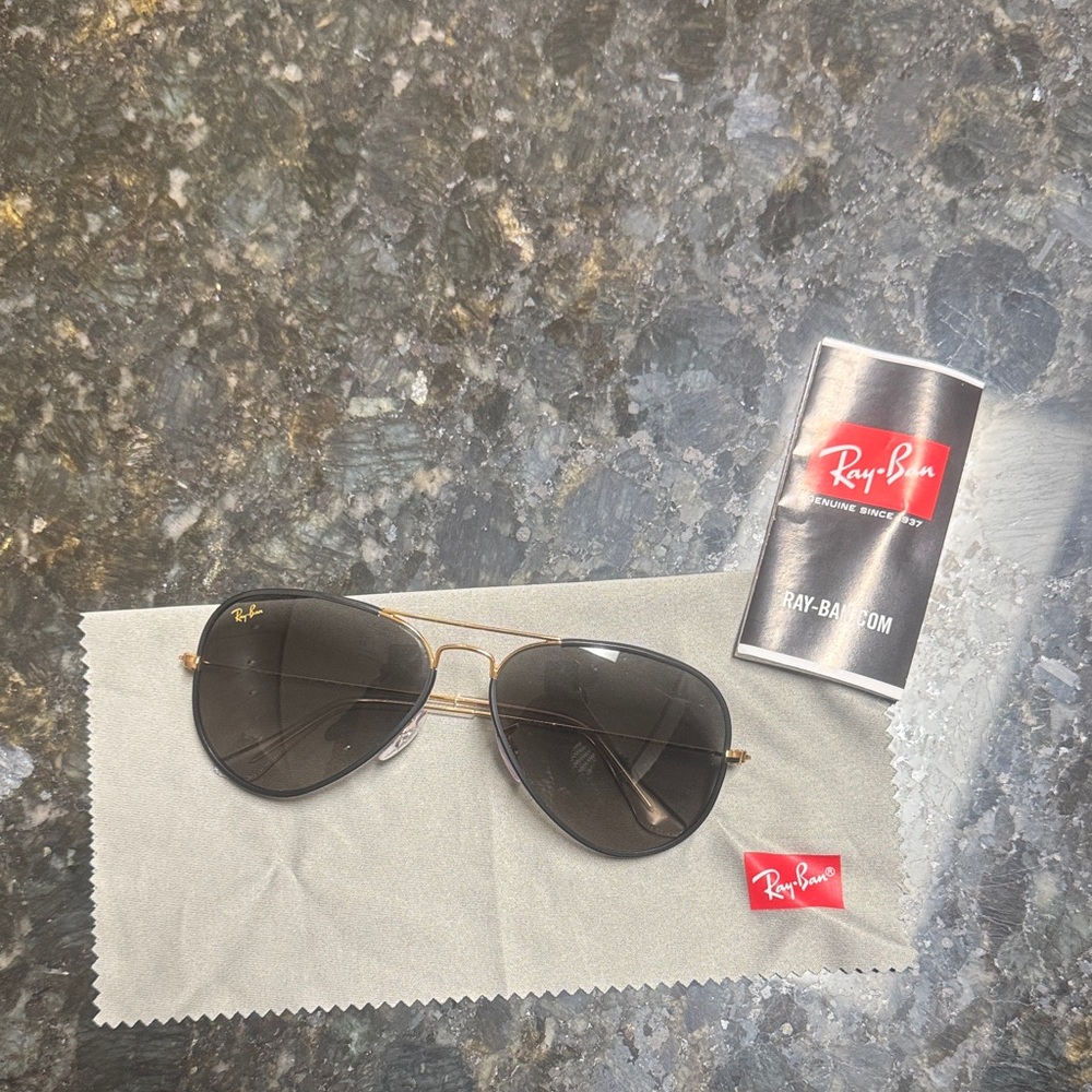 Ray-Ban Black and Gold Aviator Sunglasses